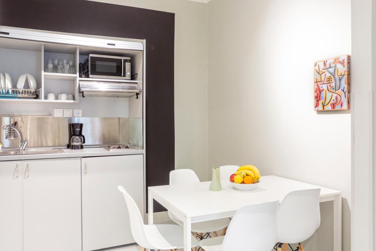 Acropolis Apartments เอเธนส์ ภายนอก รูปภาพ